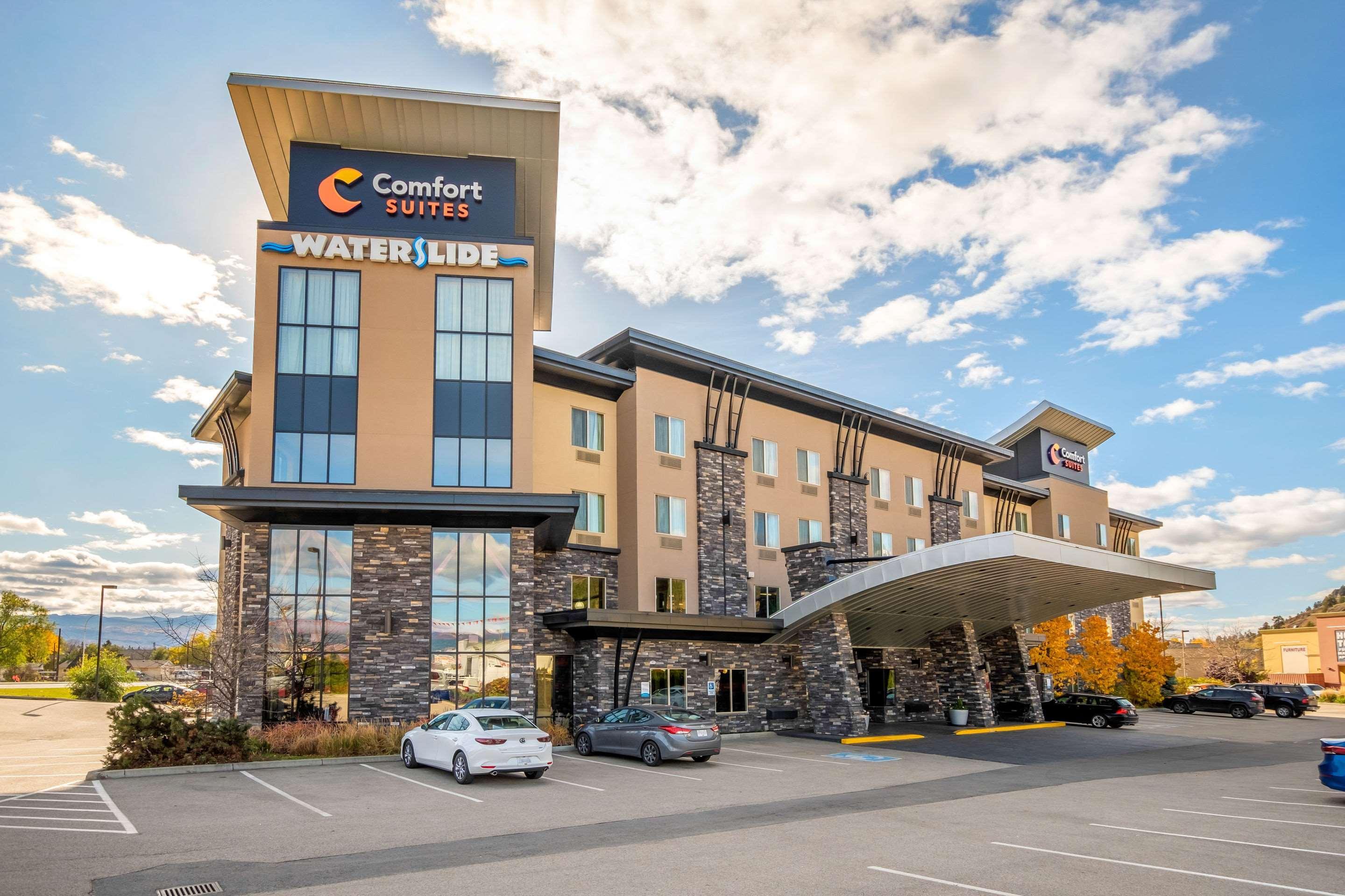 Comfort Suites Келоуна Экстерьер фото