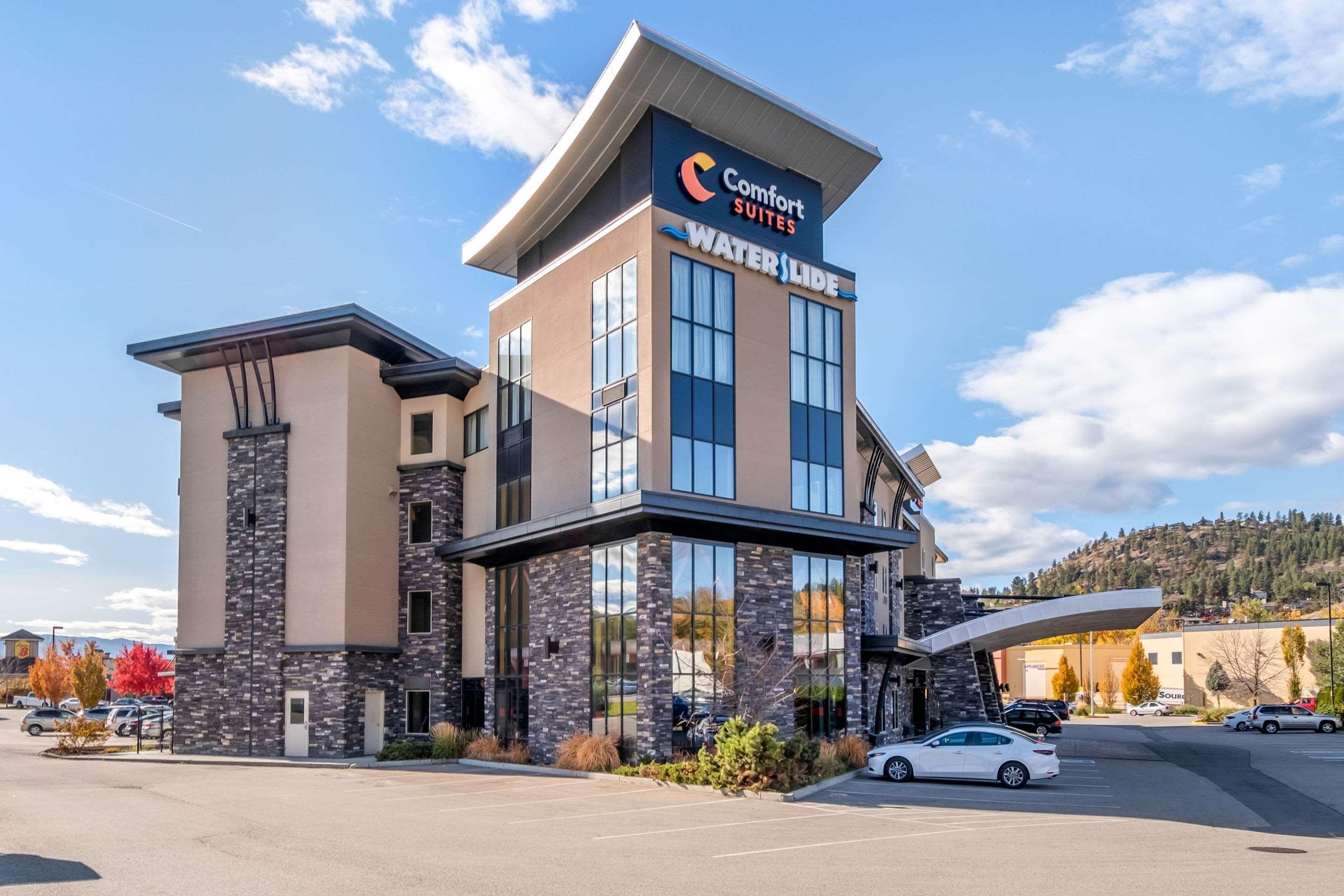Comfort Suites Келоуна Экстерьер фото